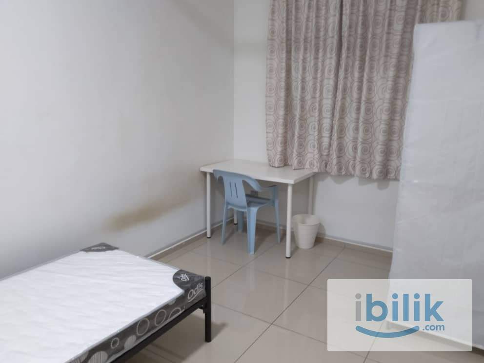 KLIA 1 & 2 FREE WIFI FREE UTIULITIES Male Unit Middle Room For RENT - Image 1