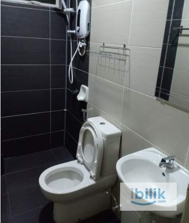 KLIA 1 & 2 FREE WIFI FREE UTIULITIES Male Unit Middle Room For RENT - Image 3