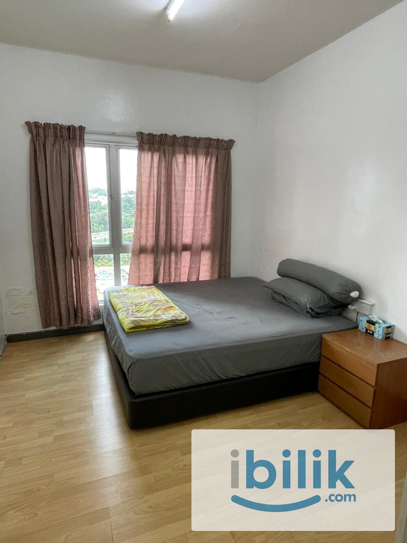 Master Room Available Now - Image 1
