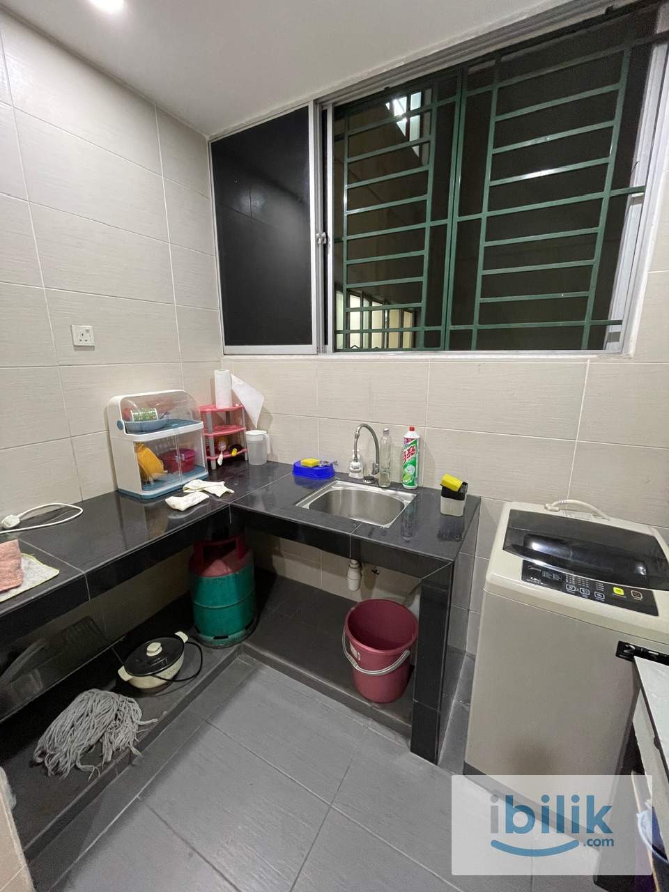 Medium Room @ Oug Parklane - Image 5