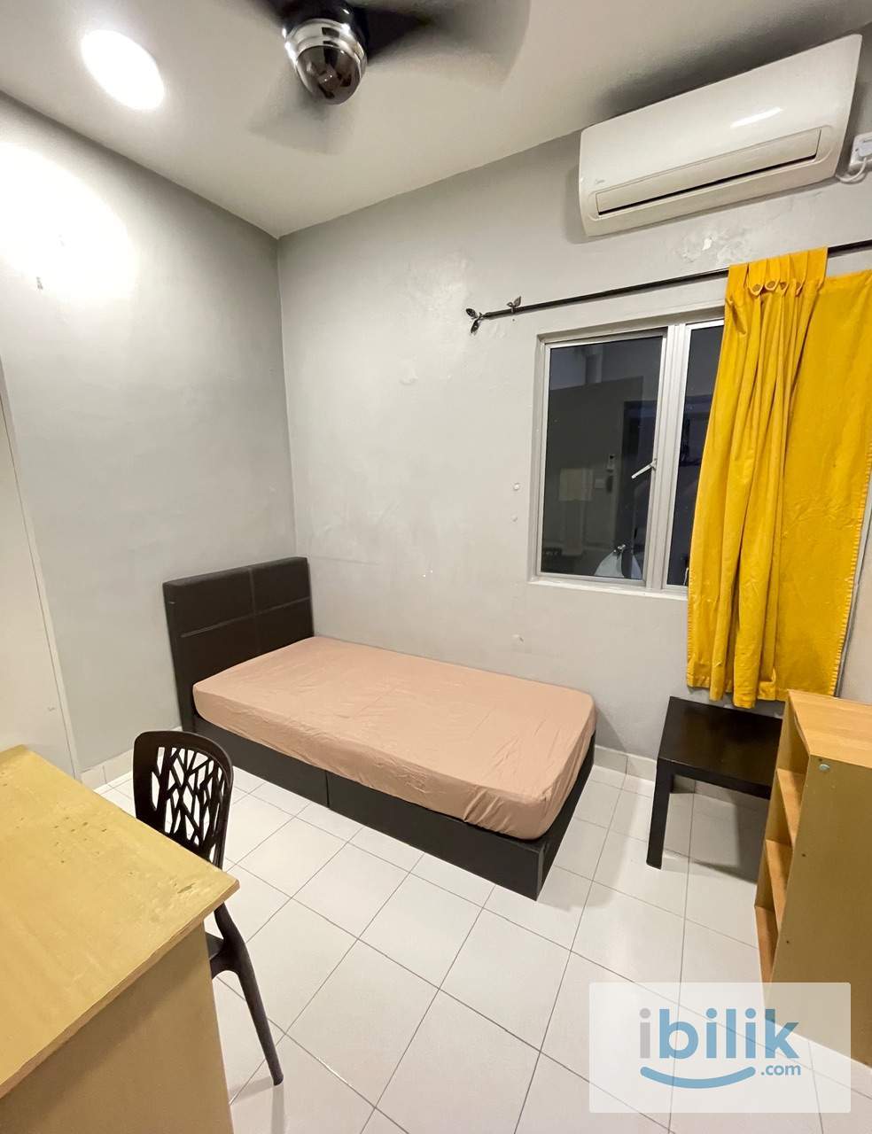 Suriamas Sunway - Small Room - Chinese Housemate - Image 1