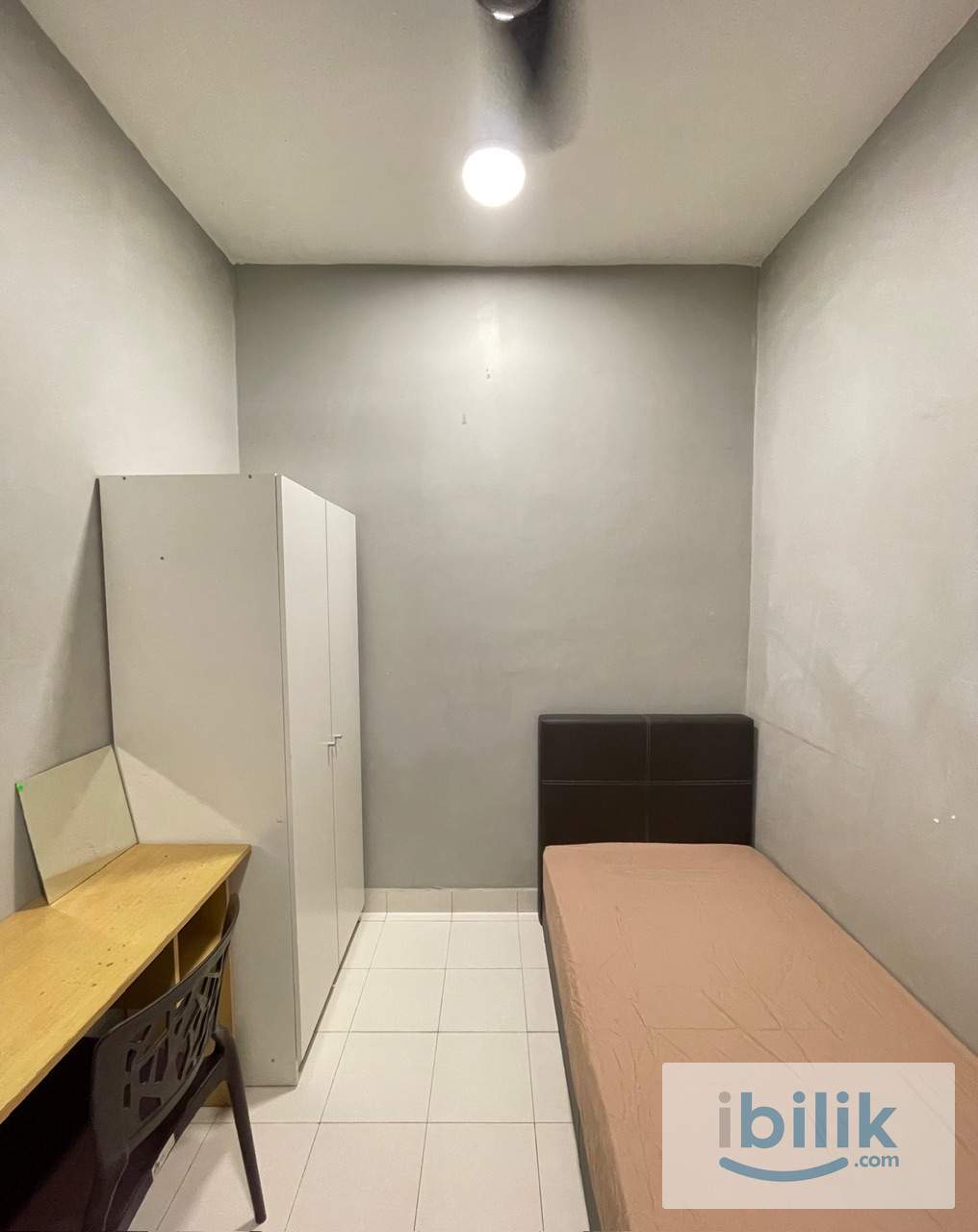 Suriamas Sunway - Small Room - Chinese Housemate - Image 2