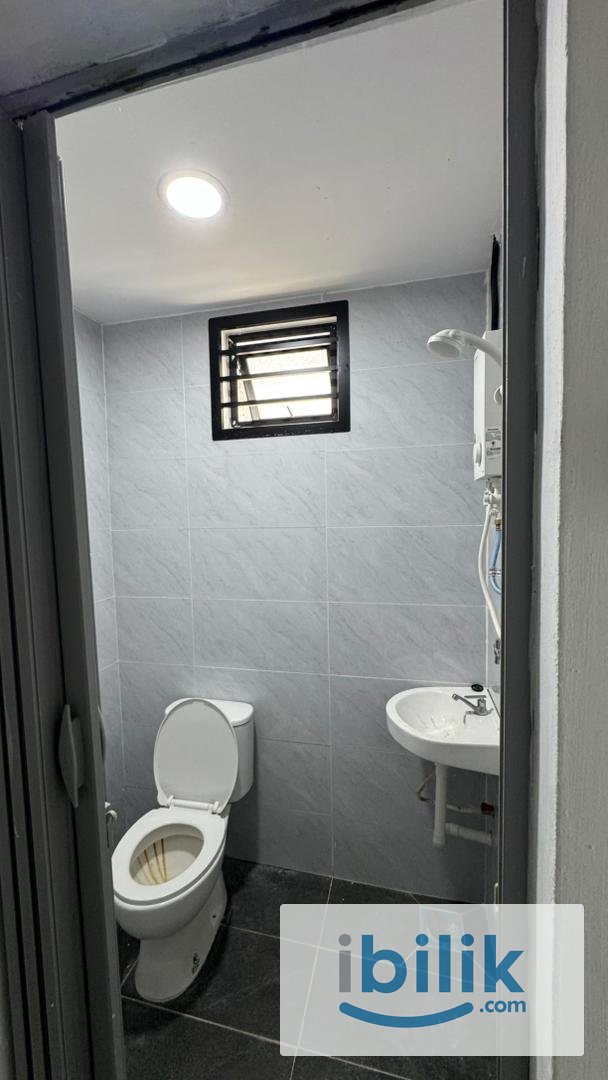JB Landed House AC Room for rent! - Image 3