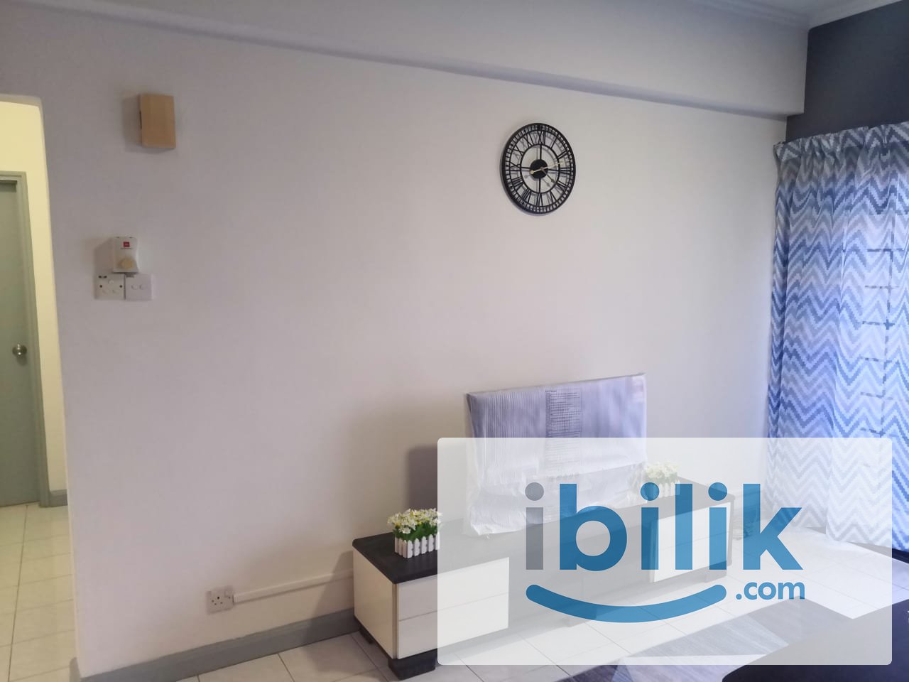 Medium room for rent- Ehsan Ria apartment, PJ ( FEMALE TENANT ONLY) - Image 2