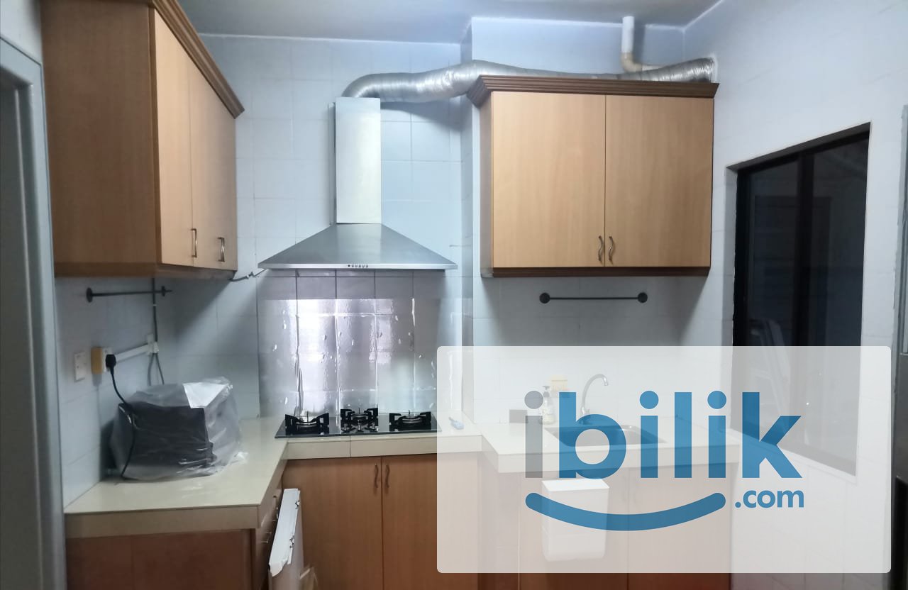 Medium room for rent- Ehsan Ria apartment, PJ ( FEMALE TENANT ONLY) - Image 4