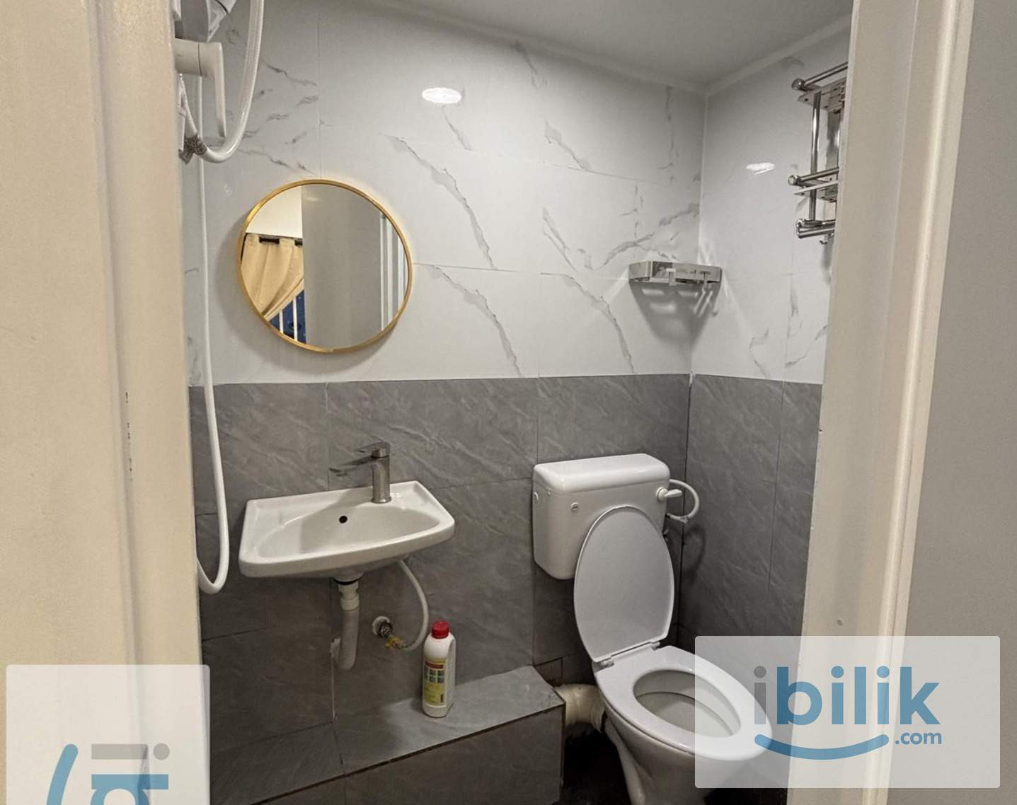 Classic Style Premium Master room with Aircon at Damansara Damai | 2 Min to MRT | In front of Econsave | - Image 5