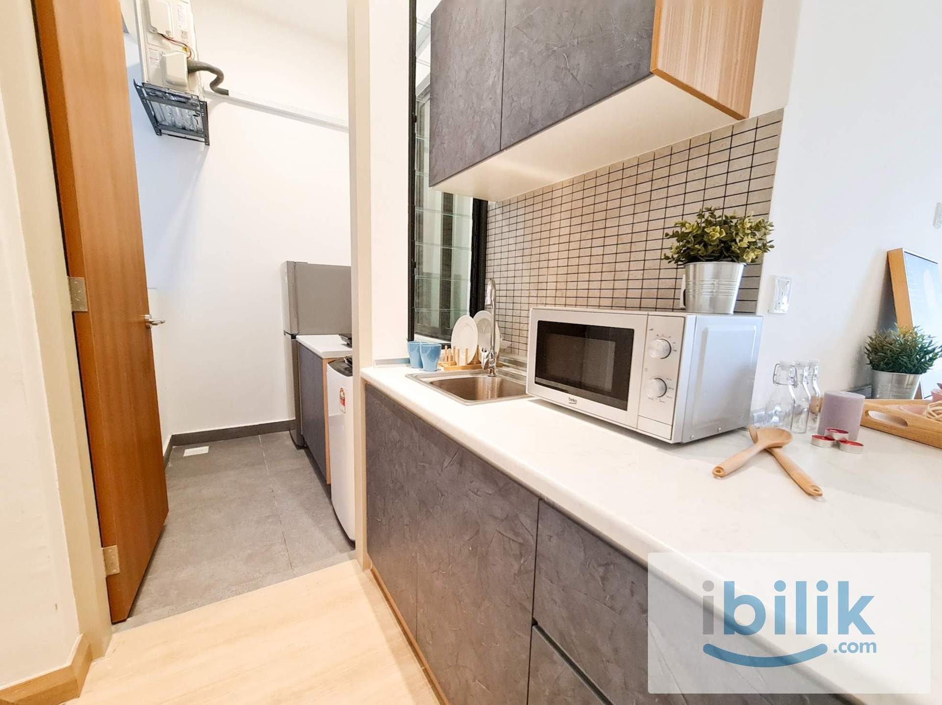 Balcony Room for Rent at SS15  - Image 6
