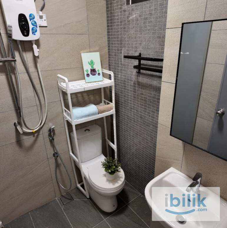 D Seven Residences @ Middle Room For Rent - Image 4