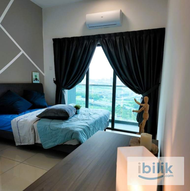 Balcony Room @ D Seven Residences - Image 1