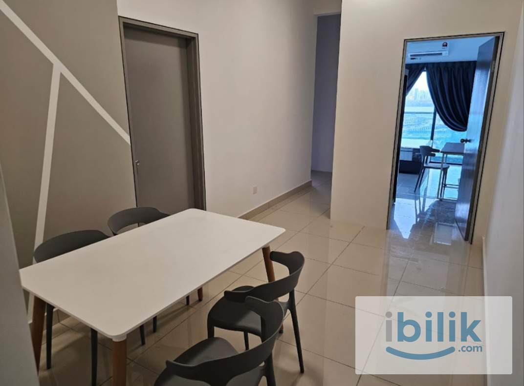 D7 Room For Rent@ Middle Room - Image 8