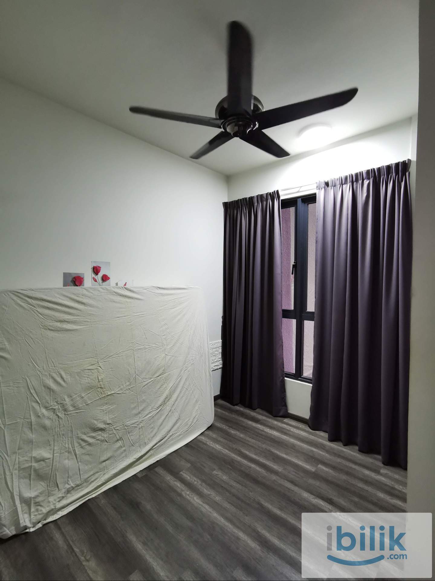Middle Room @ The Rainz - Image 1
