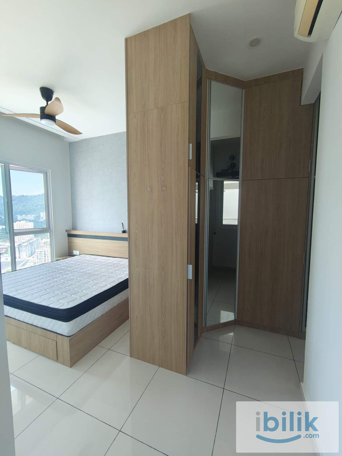 [Owner Listing] Imperial Residences| 3BR | Designer Built-ins & View   - Image 9