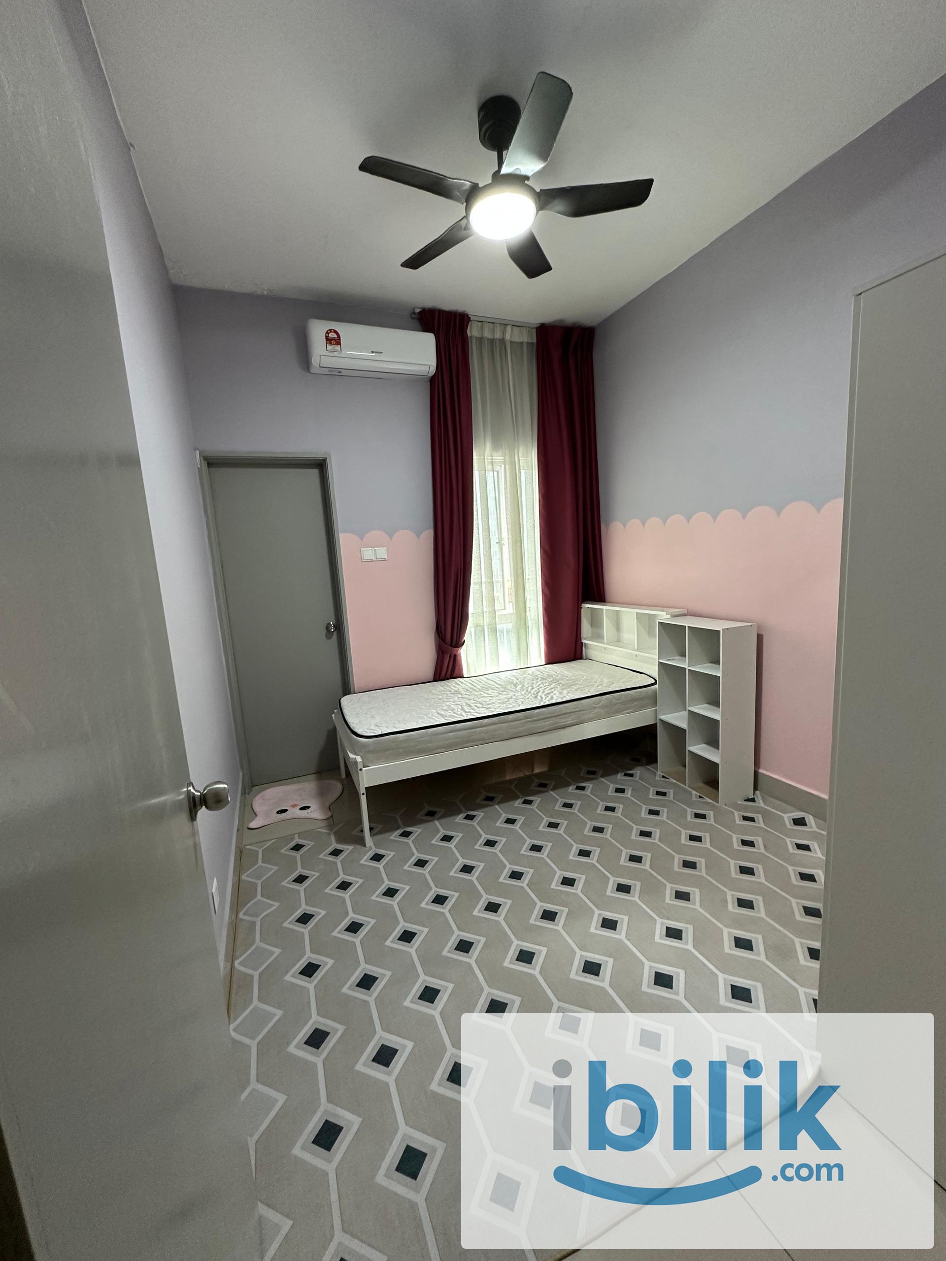 Affordable middle room with private bathroom at KL city centre - Image 1