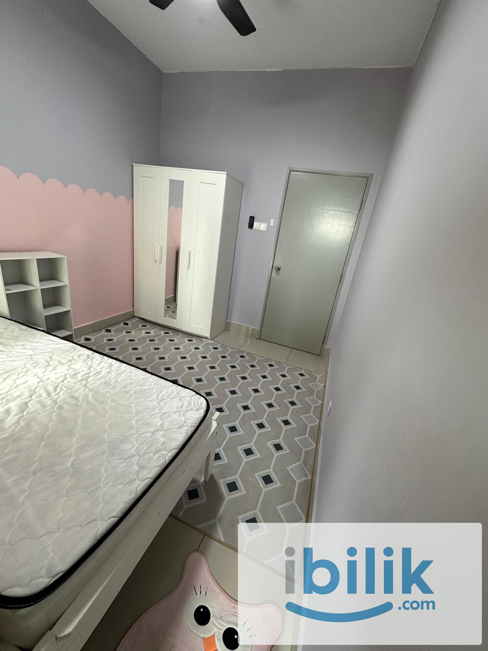 Affordable middle room with private bathroom at KL city centre - Image 2