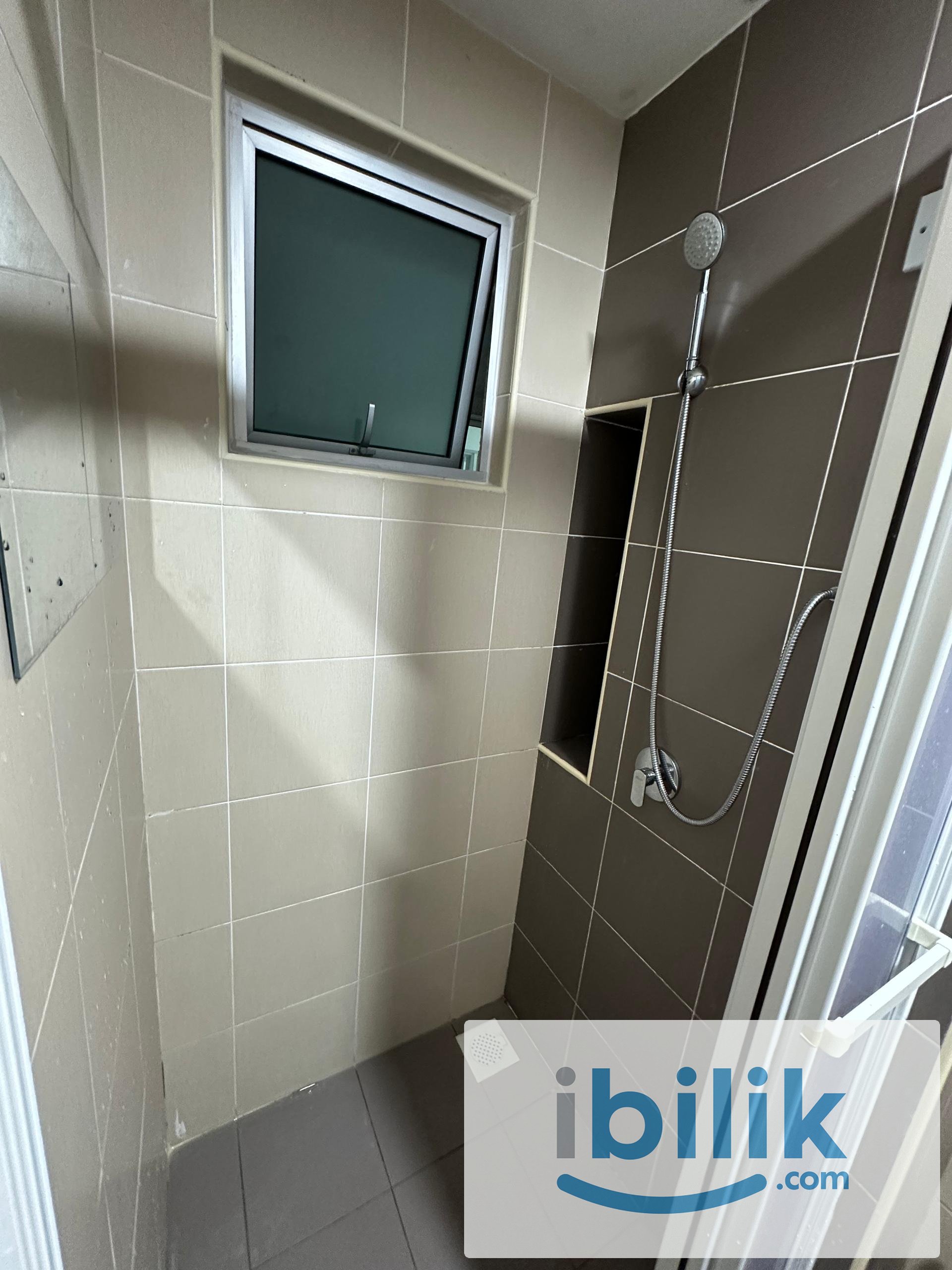 Affordable single room with private bathroom at KL city centre - Image 4