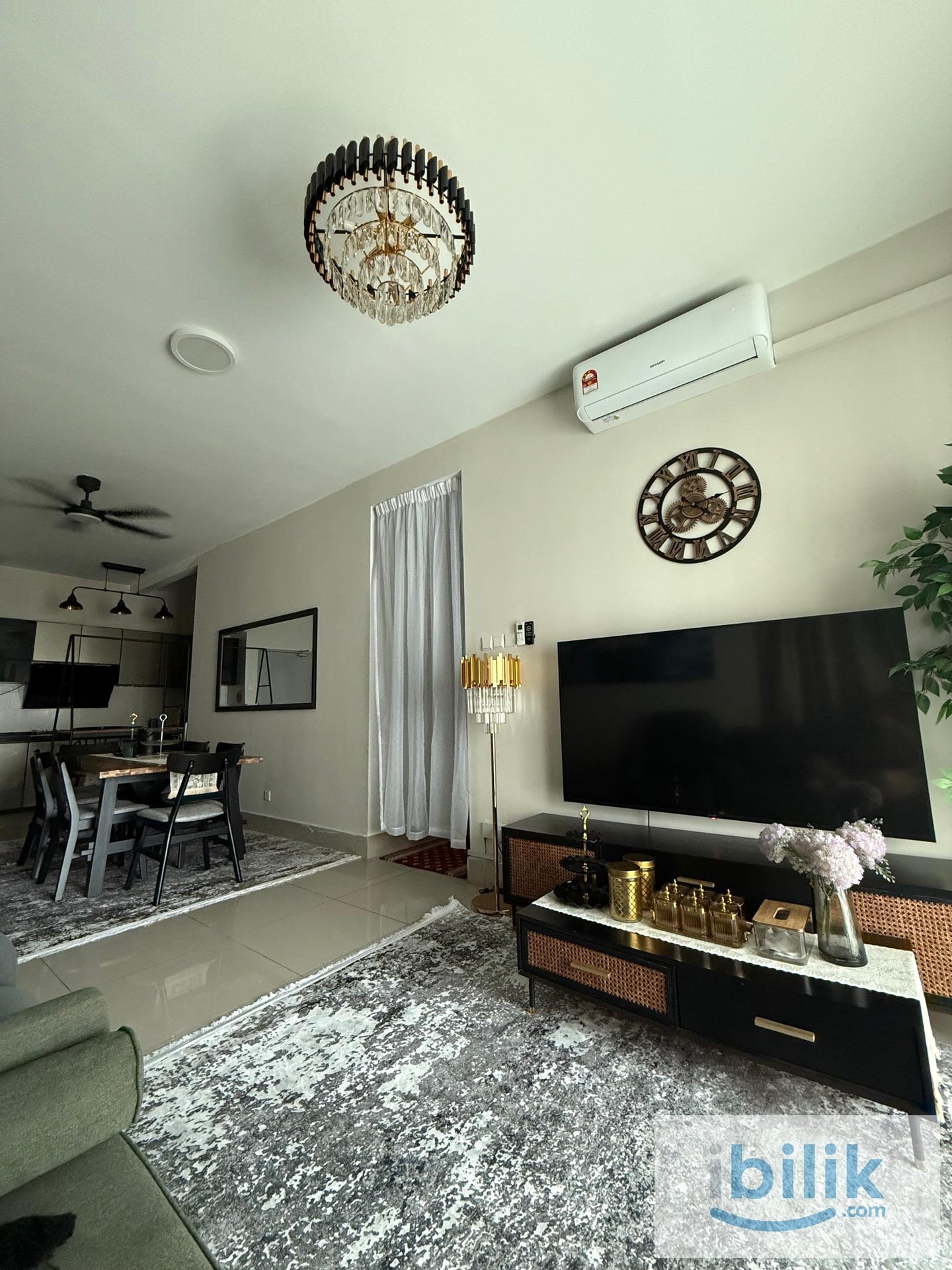 Affordable middle room with private bathroom at KL city centre - Image 7