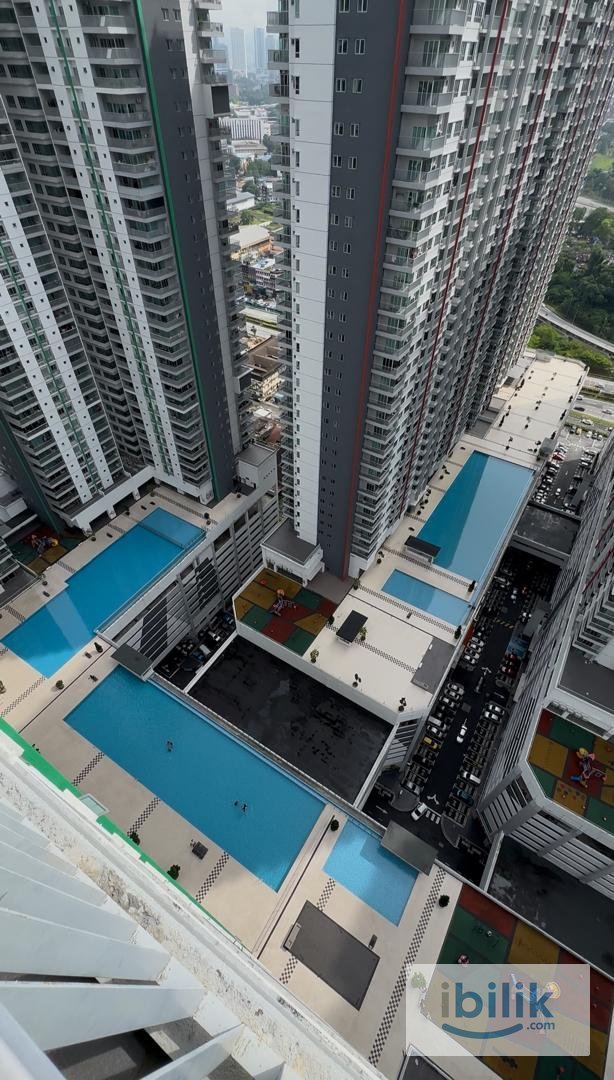 Affordable middle room with private bathroom at KL city centre - Image 10