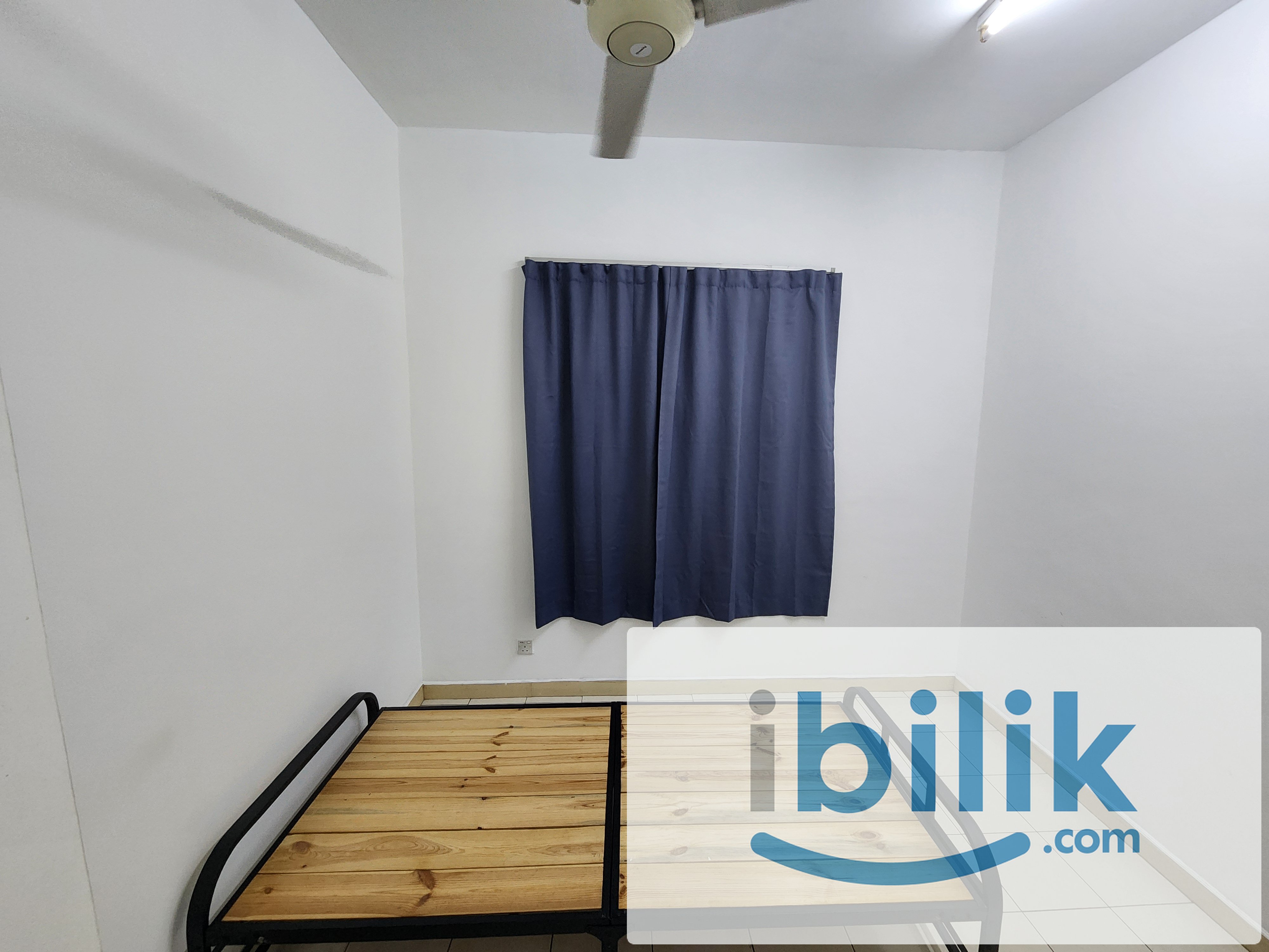 10-2 / Medium room - Image 2