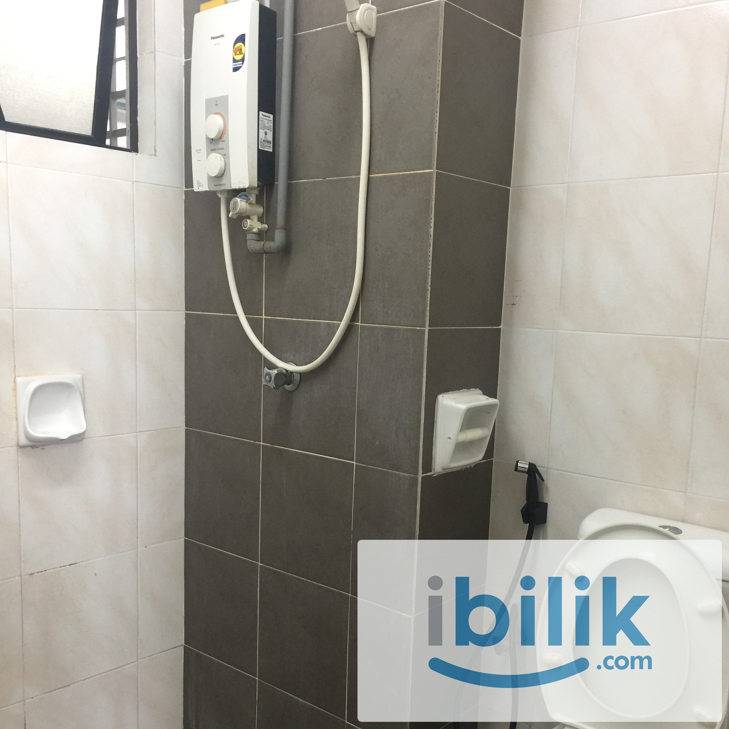 Fully furnished room at ONE DAMANSARA condo to let to Single Professional Working Adult Only - Image 3