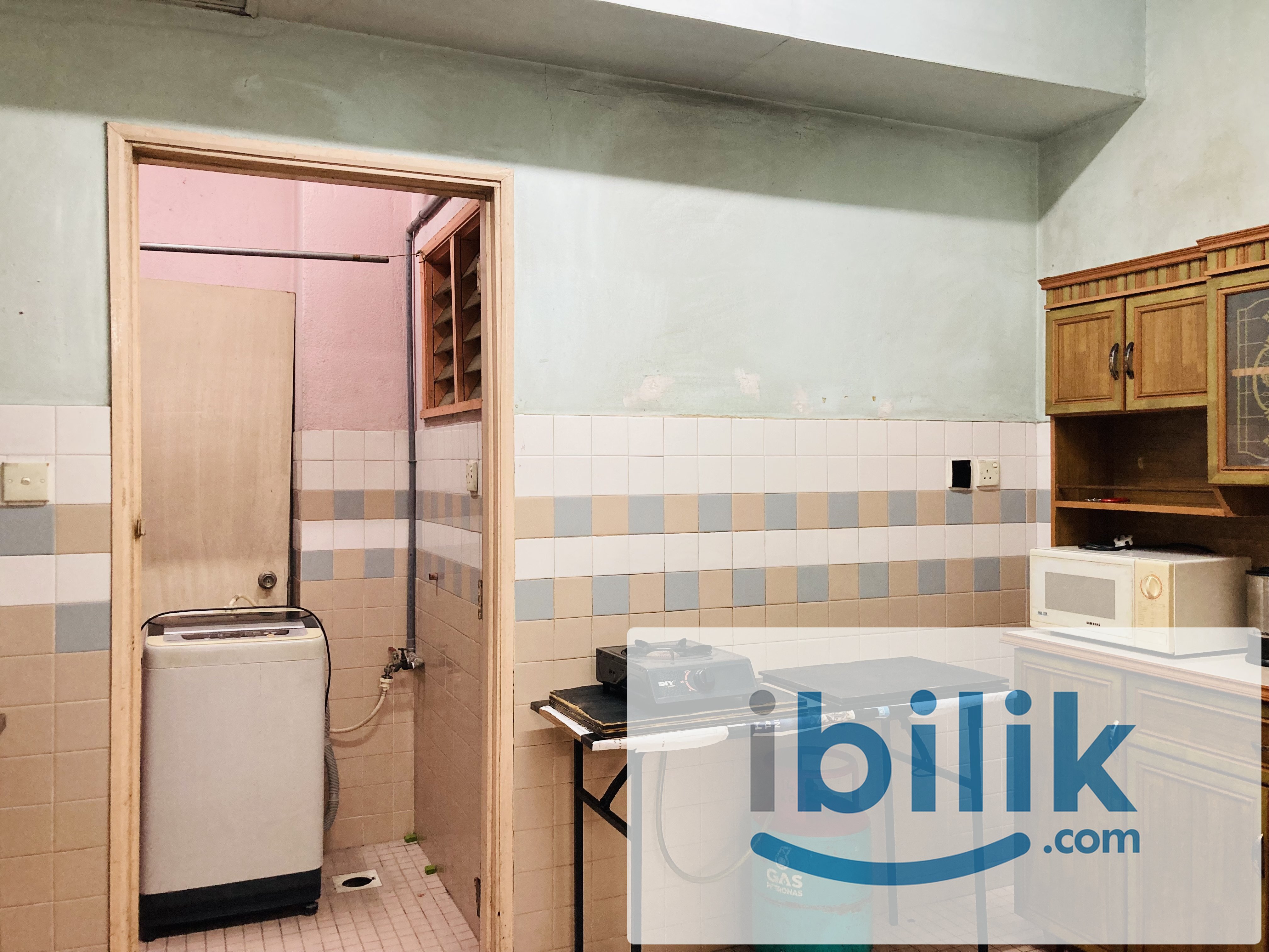 Fully furnished room at MENARA BAKTI available for rent to a single, professional, working adult only - Image 4