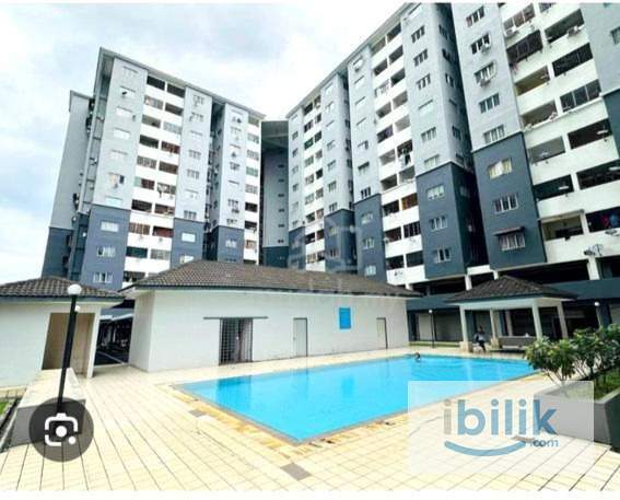 Intan Apartment📍(ATTACH BATHROOM) Taman Puchong Intan - Image 1