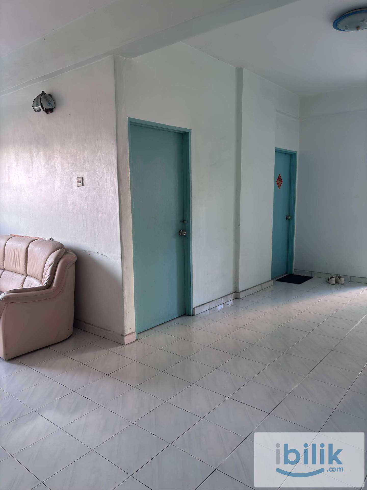 Budget Single/ Small Room for rent - Image 3