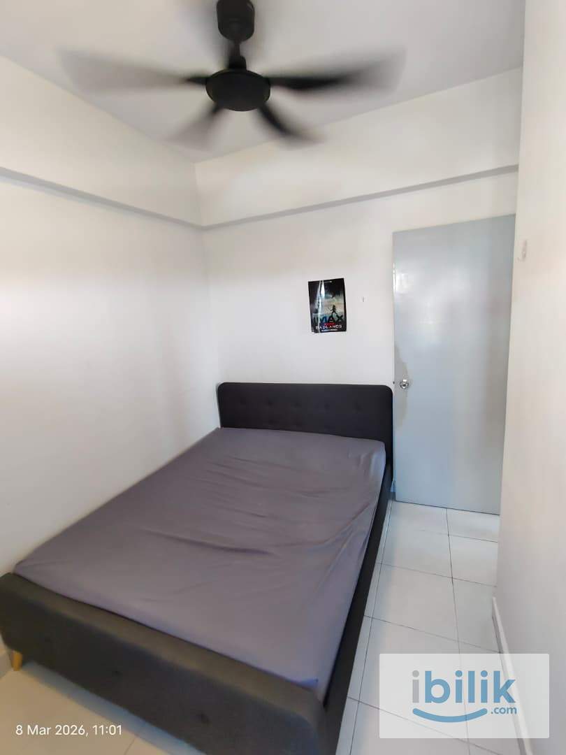 Middle room at Main Place res. near LRT USJ21 - Image 1
