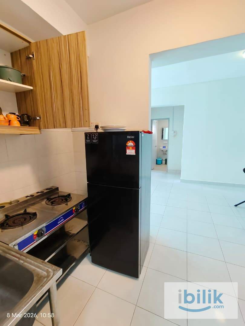 Middle room at Main Place res. near LRT USJ21 - Image 3