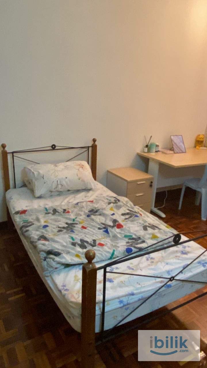 Spacious room at Bandar Utama 4, near to MRT bandar Utama - Image 5
