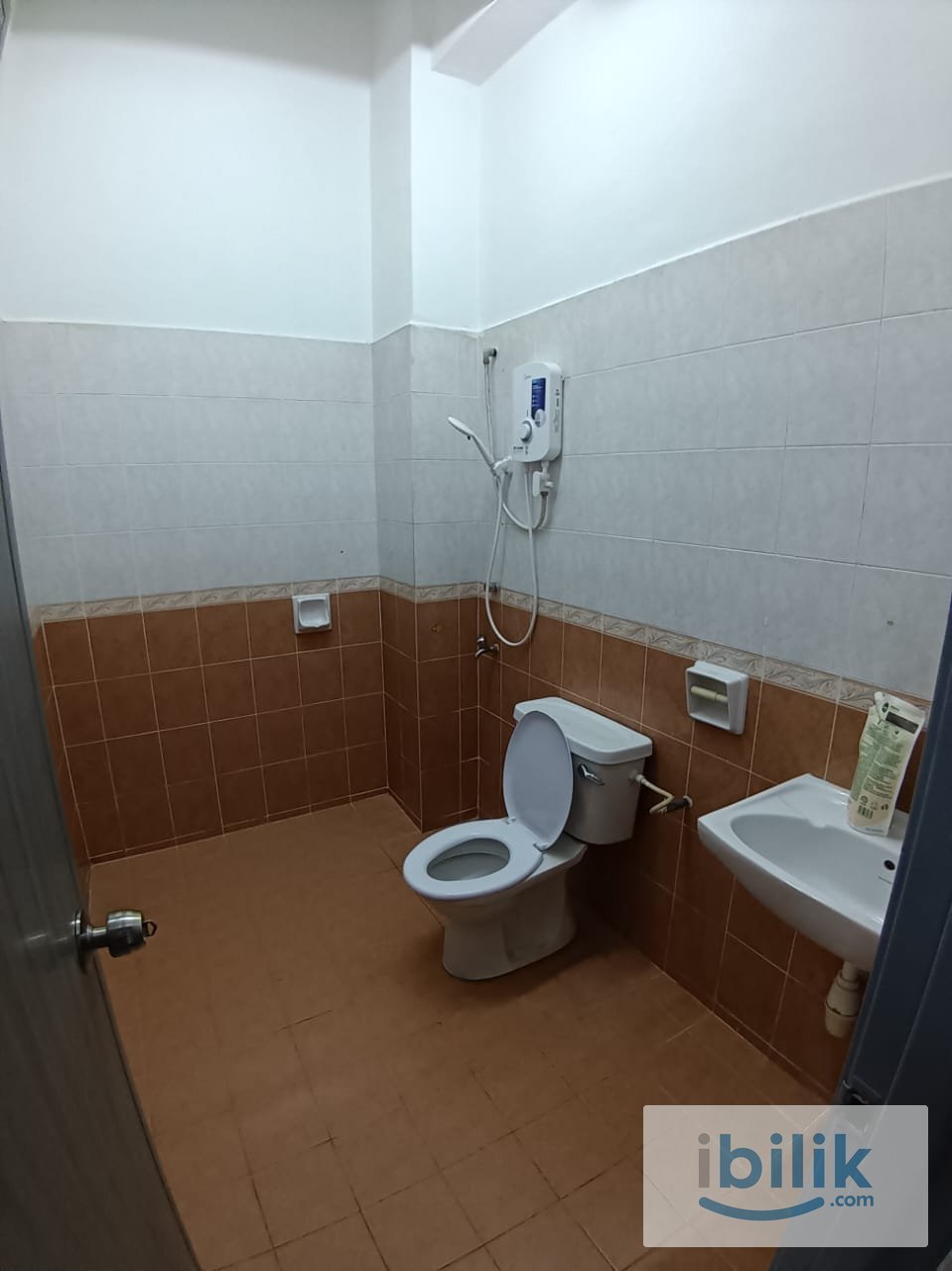 TAMAN BUKIT INDAH, ROOM for RENT @ Included 🌟 Water & Basic Electric usage - Image 10