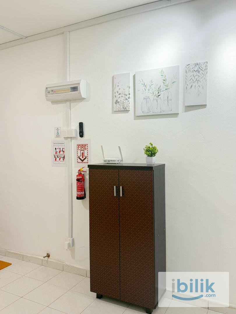 Cozy Female Premium Single Room - Image 4