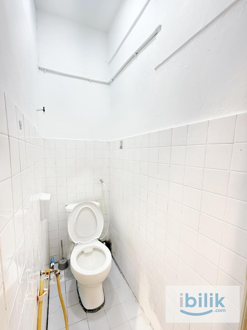 Cozy Female Premium Single Room - Image 9