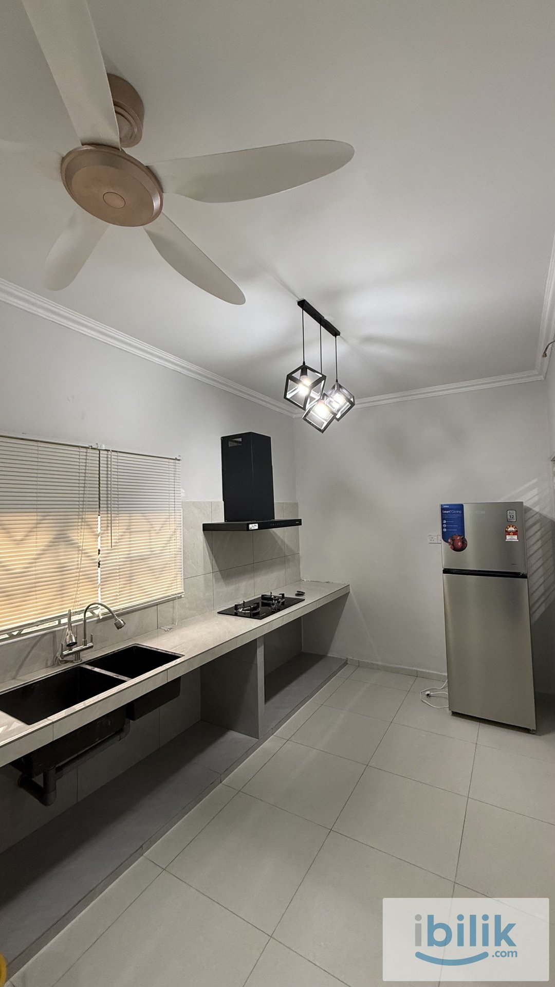 Queen Bedroom-Ground Floor - Image 3