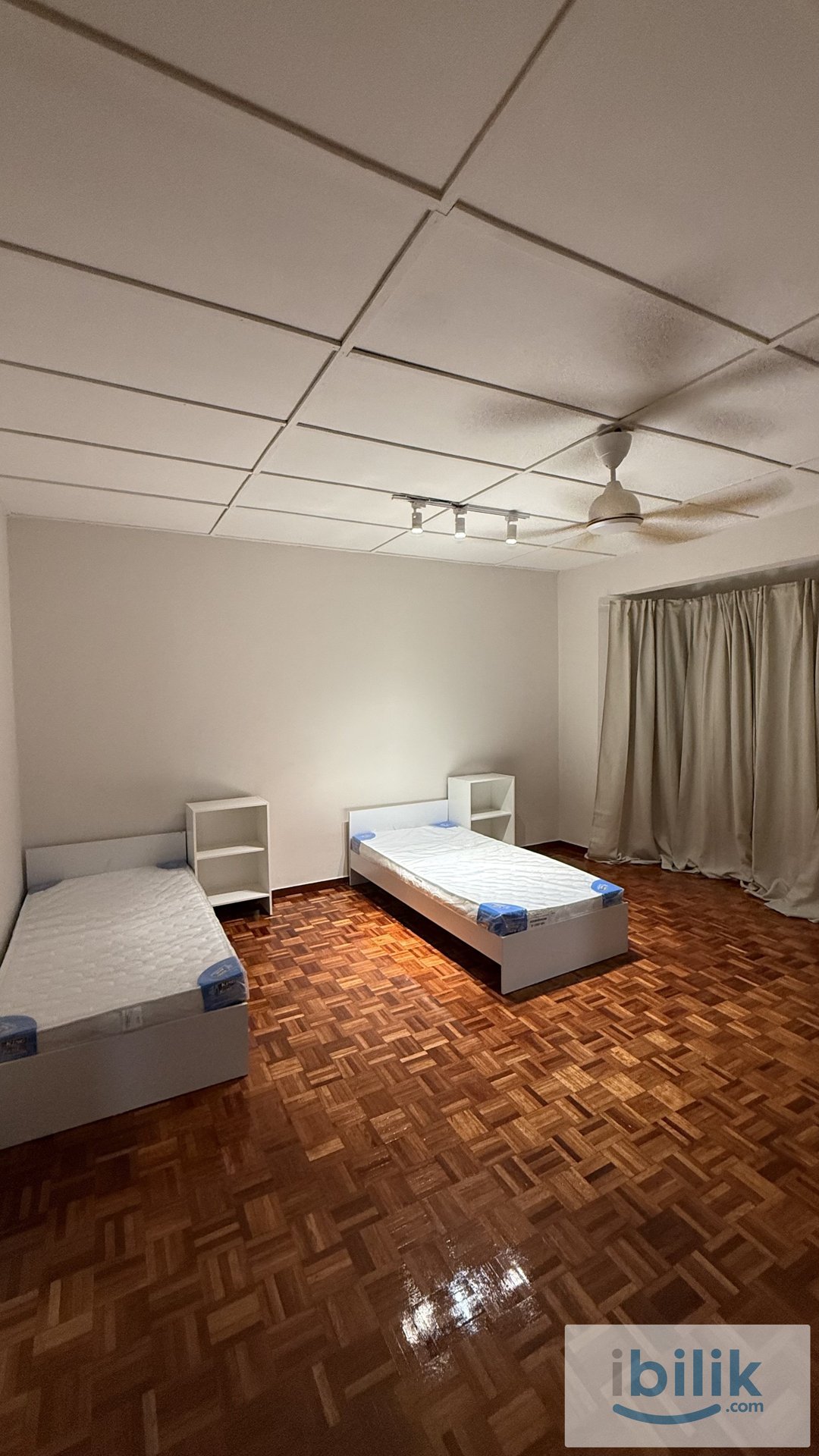 Master bedroom- Two (2) Single Beds - Image 5