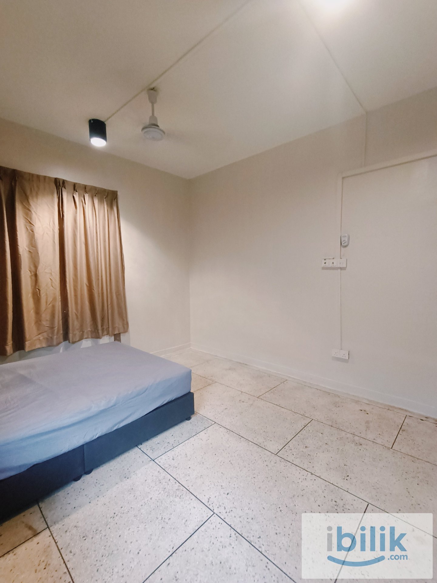 ROOM FOR RENT 📍JIM QUEE APARTMENT NEAR CIQ - Image 3