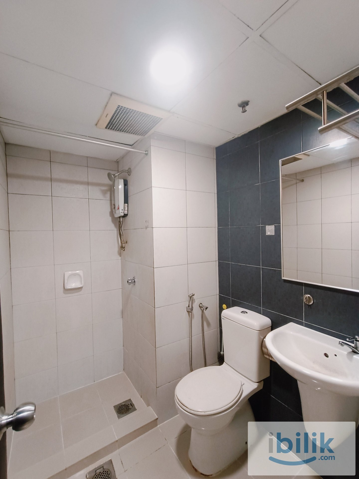 ROOM FOR RENT 📍JALAN BUKIT MELDRUM, JB - Image 1