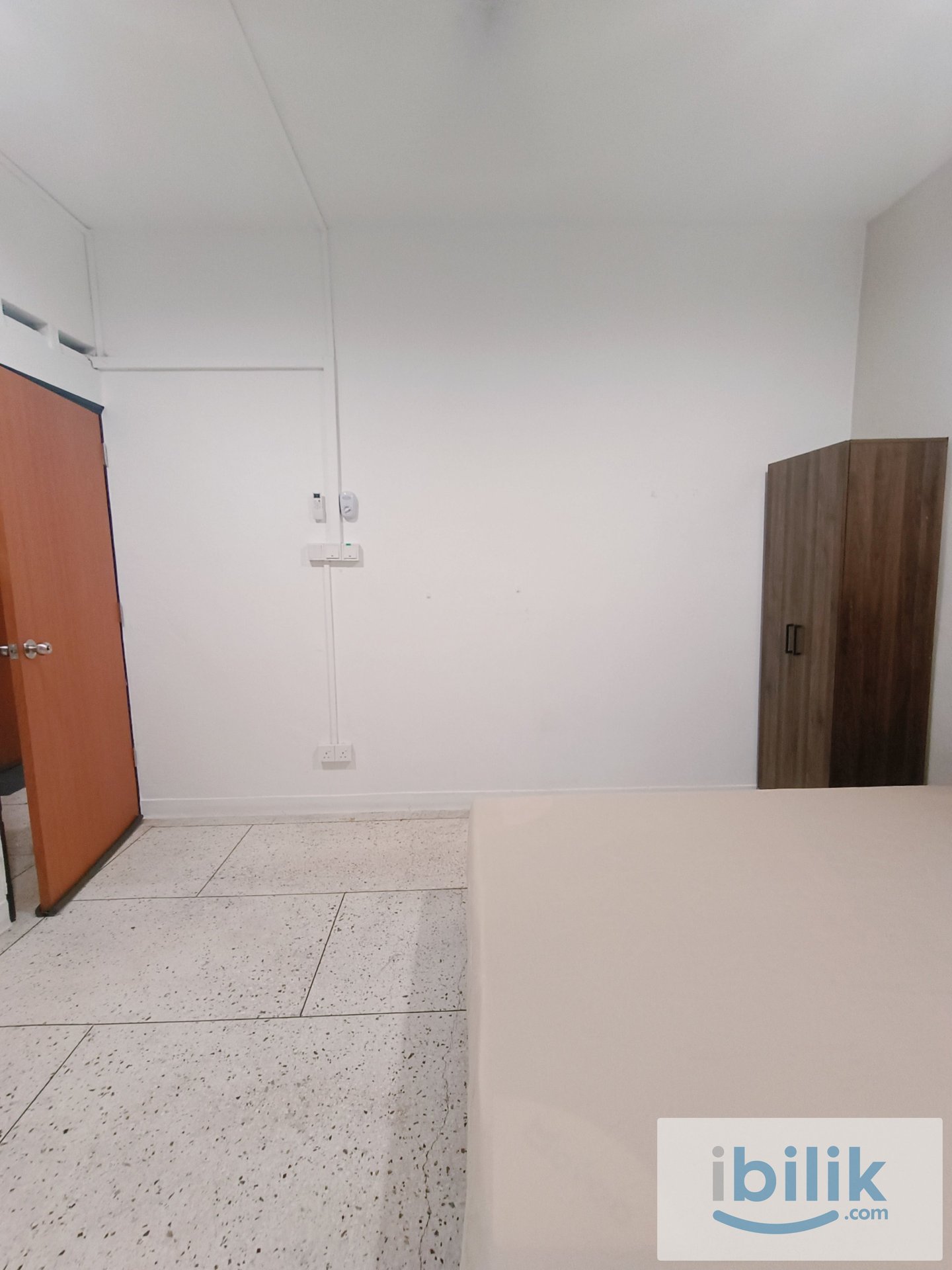 ROOM FOR RENT 📍JIM QUEE APARTMENT NEAR CIQ - Image 4