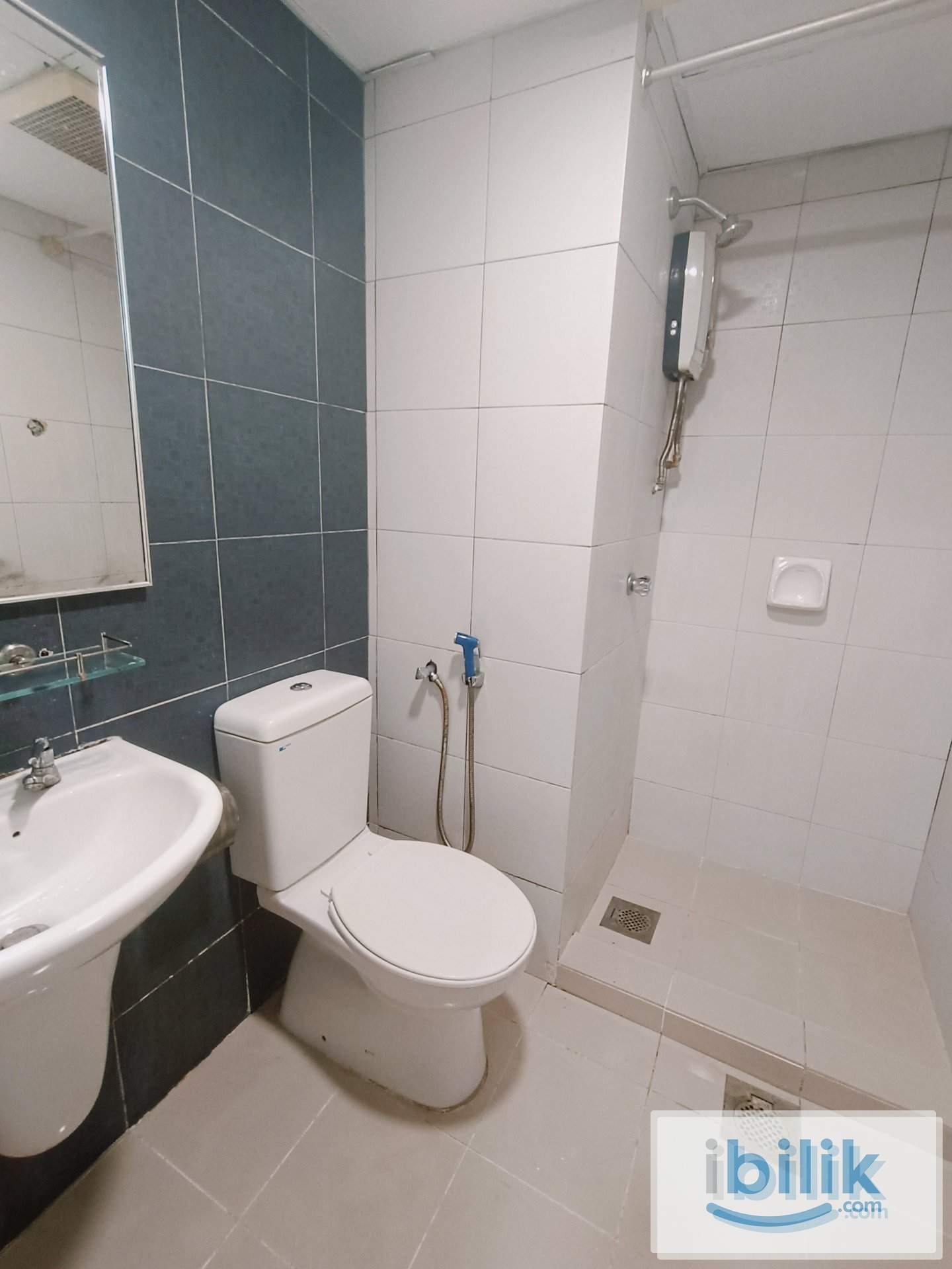 ROOM FOR RENT 📍JALAN BUKIT MELDRUM, JB - Image 6
