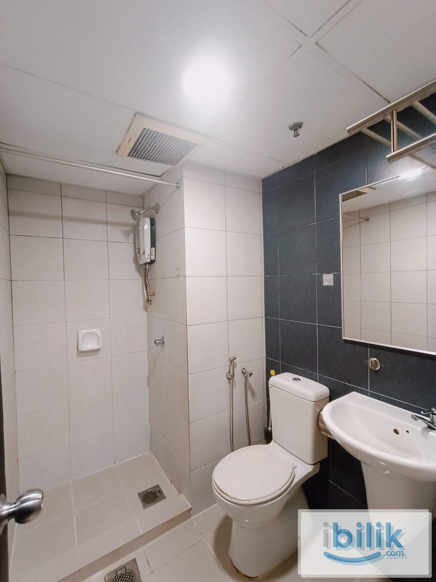 ROOM FOR RENT 📍JALAN BUKIT MELDRUM, JB - Image 2