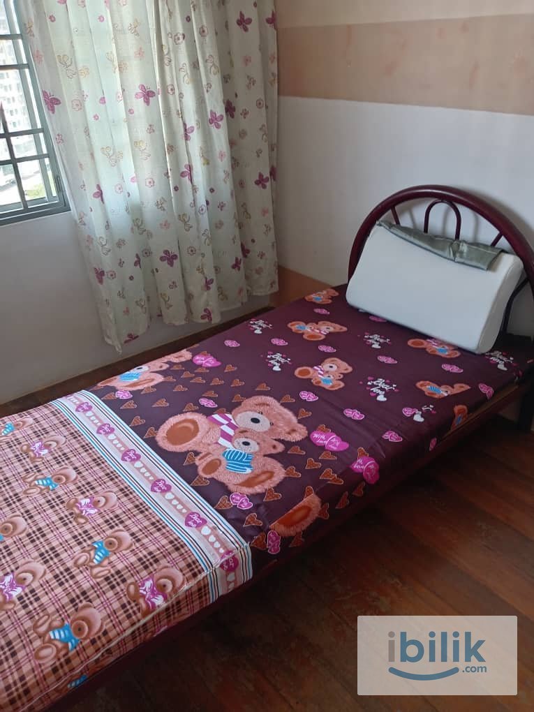 Middle room  - Image 1