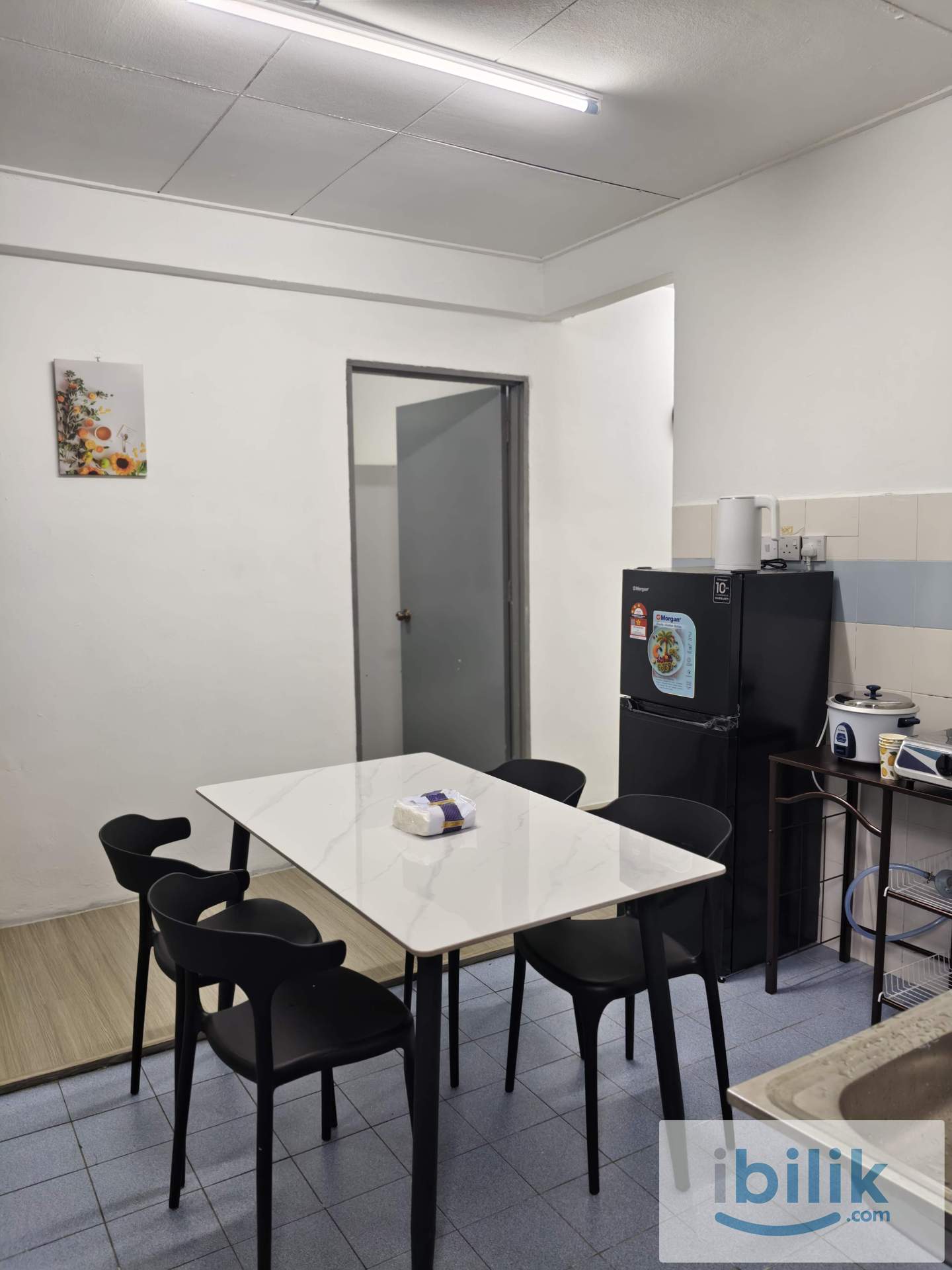 Room - Image 2