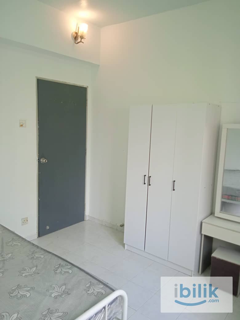 Fully Furnished Master Room with Bathroom for Rent Taman Desa Relau 2 - Image 1