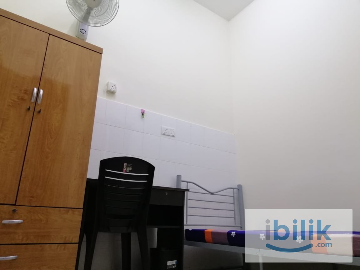 FEMALE Room For Rent At Georgetown Area - Image 3