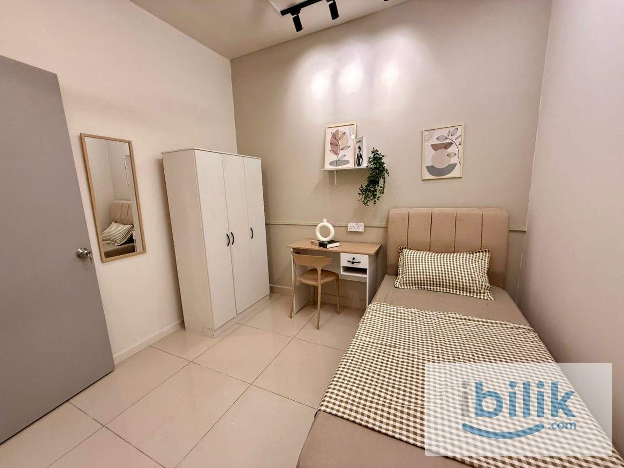 Female only Single Room walkable to MRT Damansara Damai  - Image 6