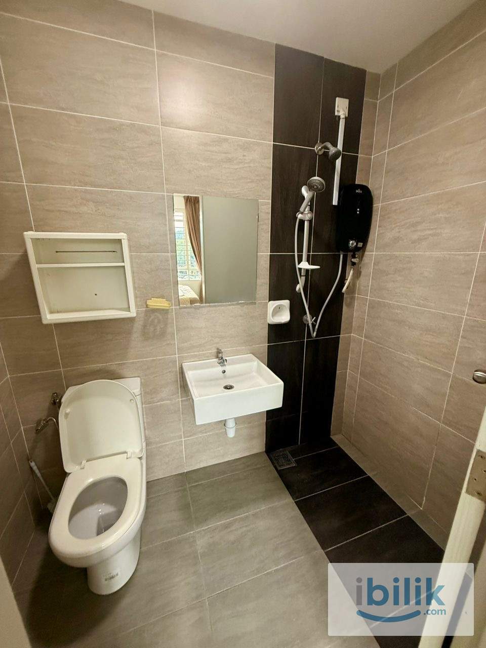Female only Single Room walkable to MRT Damansara Damai  - Image 7
