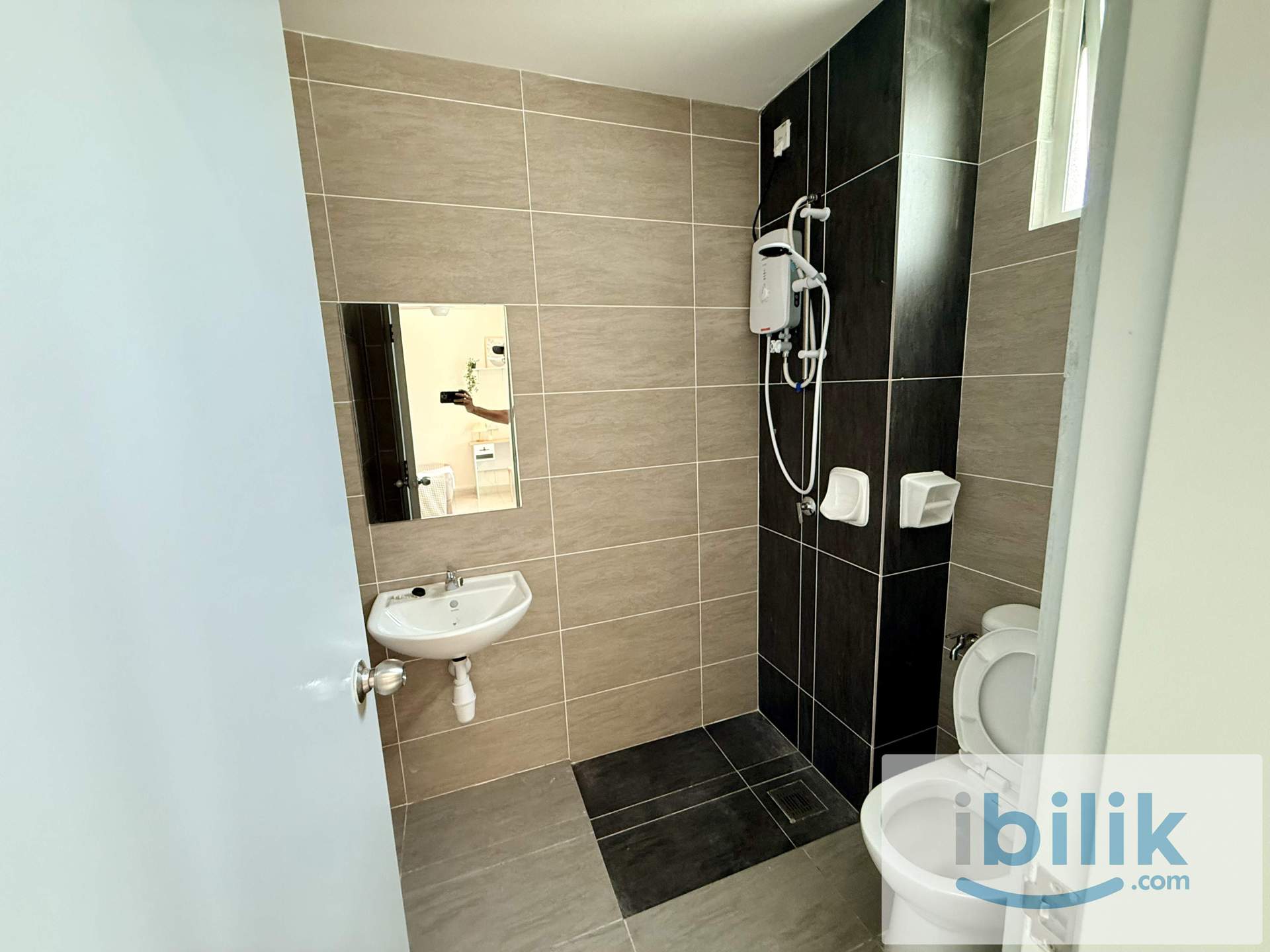Brand New Studio 800m walk to MRT Damansara Damai Residensi Suasana  - Image 7