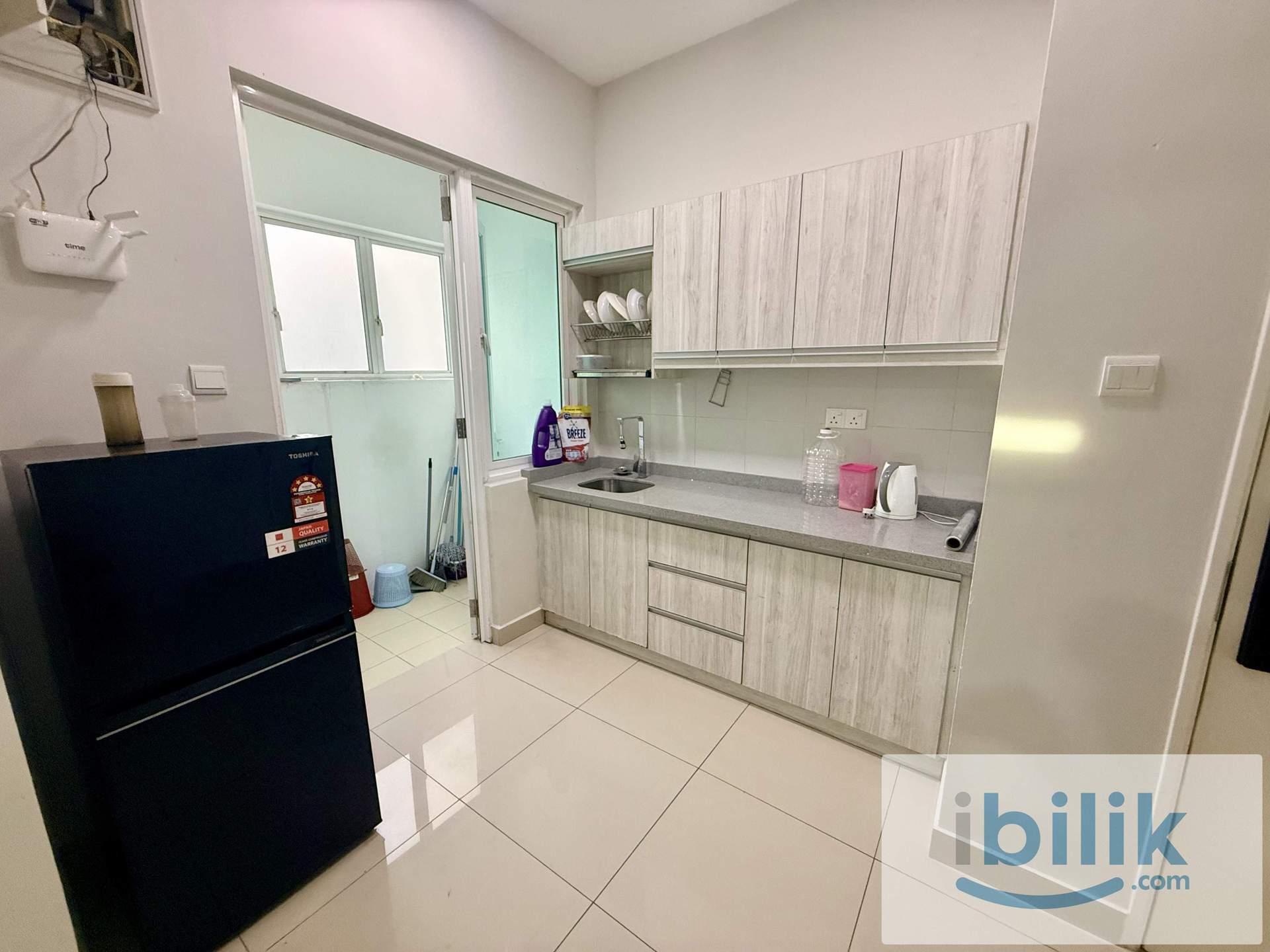 Cozy Room with Private Balcony 15 minutes to KLCC, Mont Kiars - Image 5
