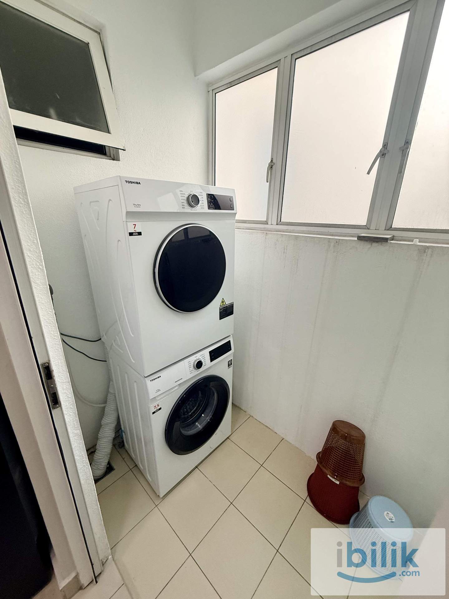Cozy Room with Private Balcony 15 minutes to KLCC, Mont Kiars - Image 6