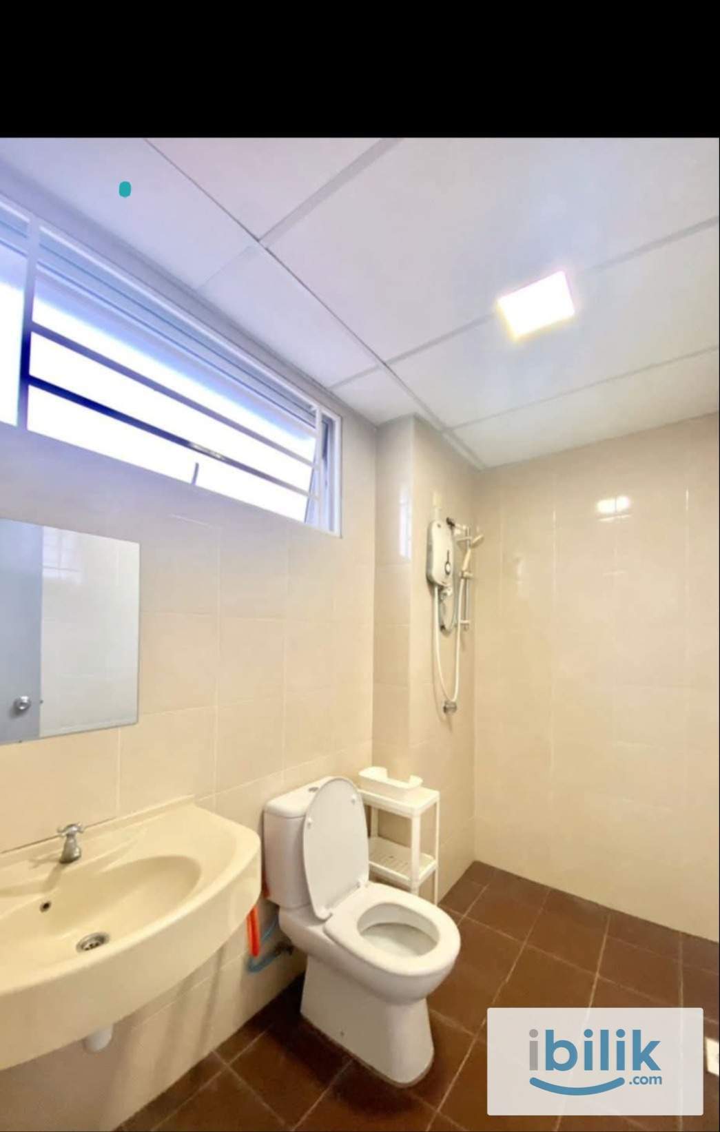 Master room for rent with private bathroom, partial furnish - Image 3