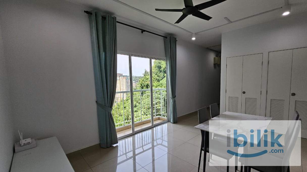 [FEMALE ONLY] Balcony Bedroom with HALAL ONLY kitchen [WIFI & CLEANING INCLUDED] - Image 6